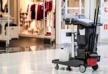 Ce ar trebui să conțină un kit esențial de curățenie?